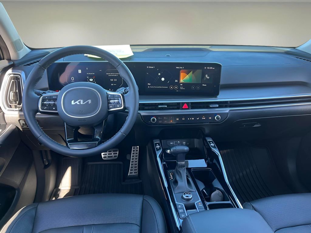 Used 2025 Kia Sorento SX image 12