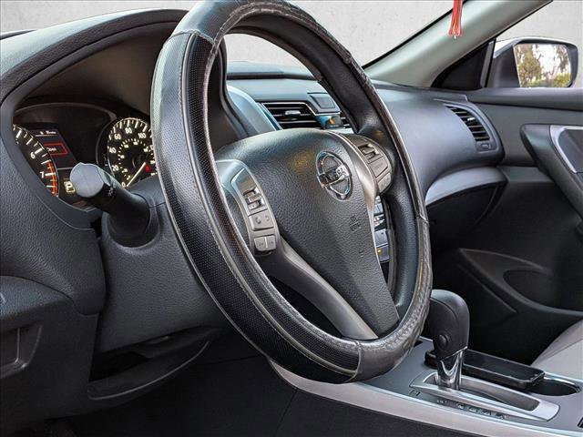 Used 2015 Nissan Altima 2.5 S w/ Power Driver Seat Package image 9
