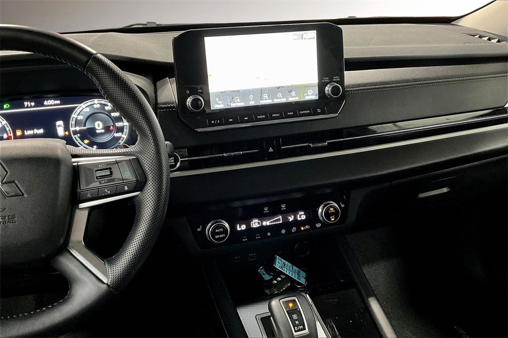 Used 2022 Mitsubishi Outlander SEL image 9