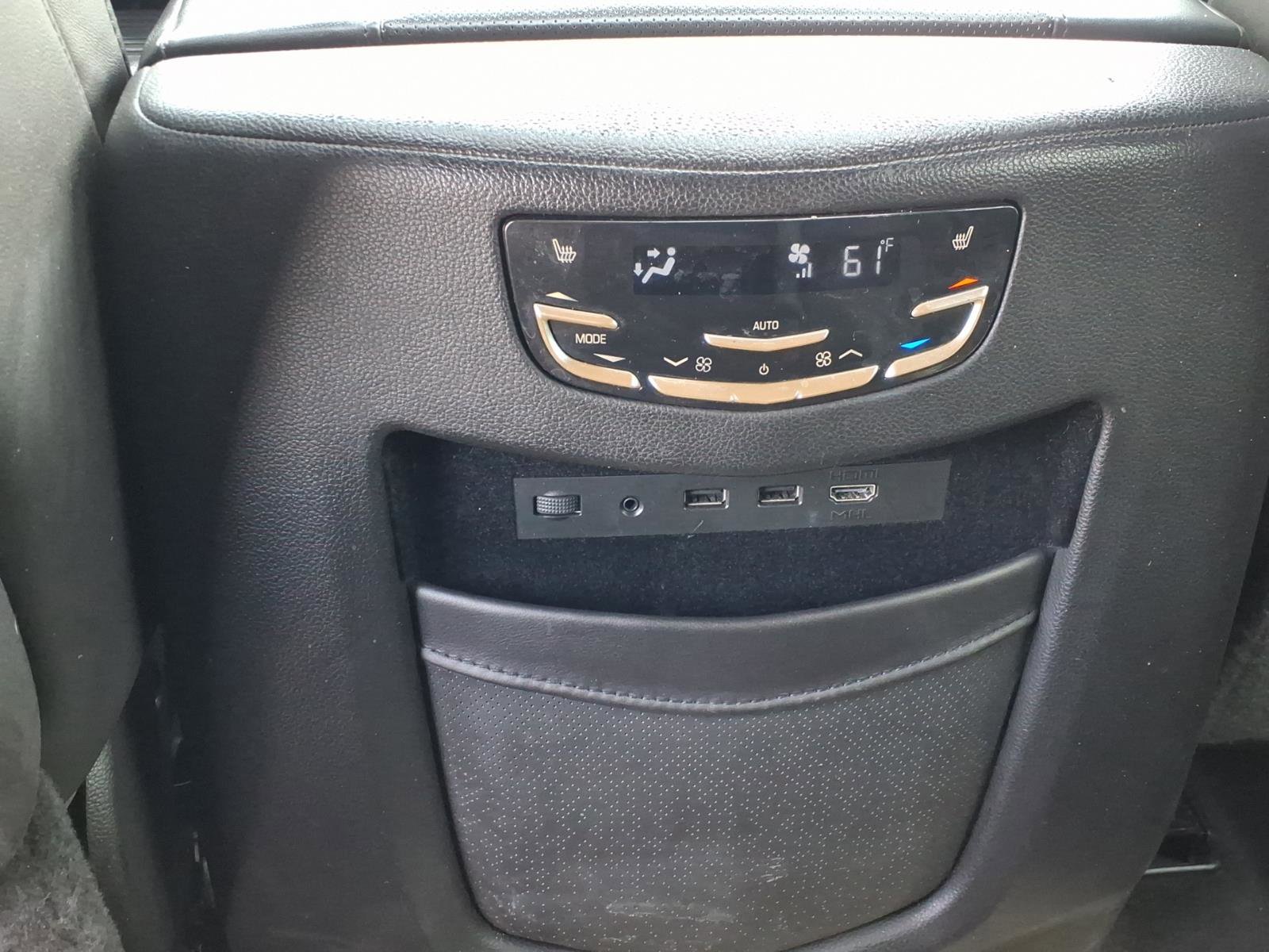 Used 2018 Cadillac Escalade Platinum image 18