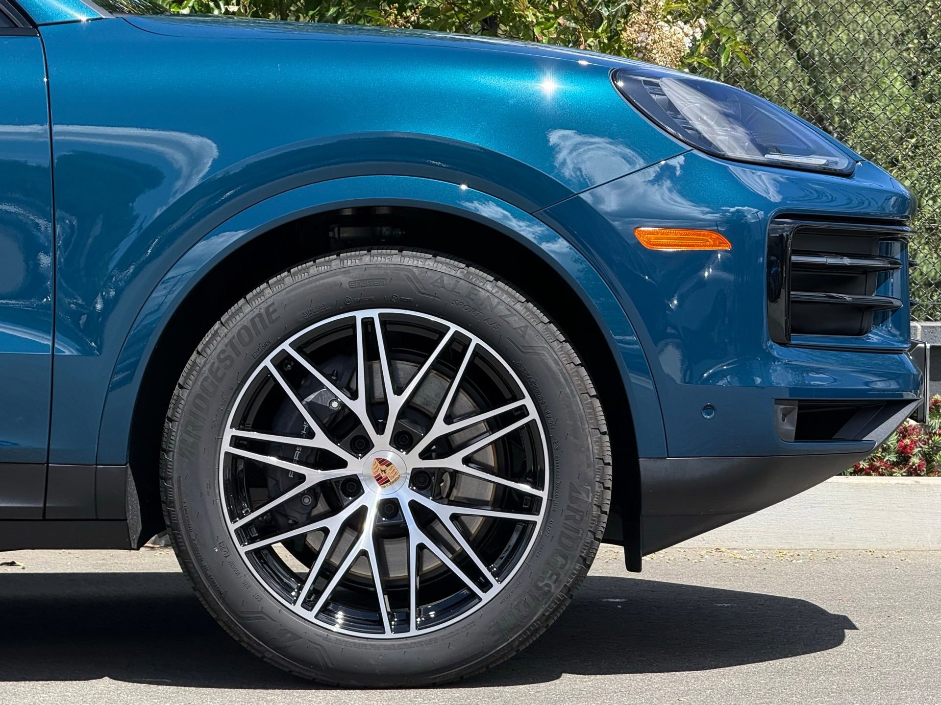 Used 2026 Porsche Cayenne AWD/4WD image 12