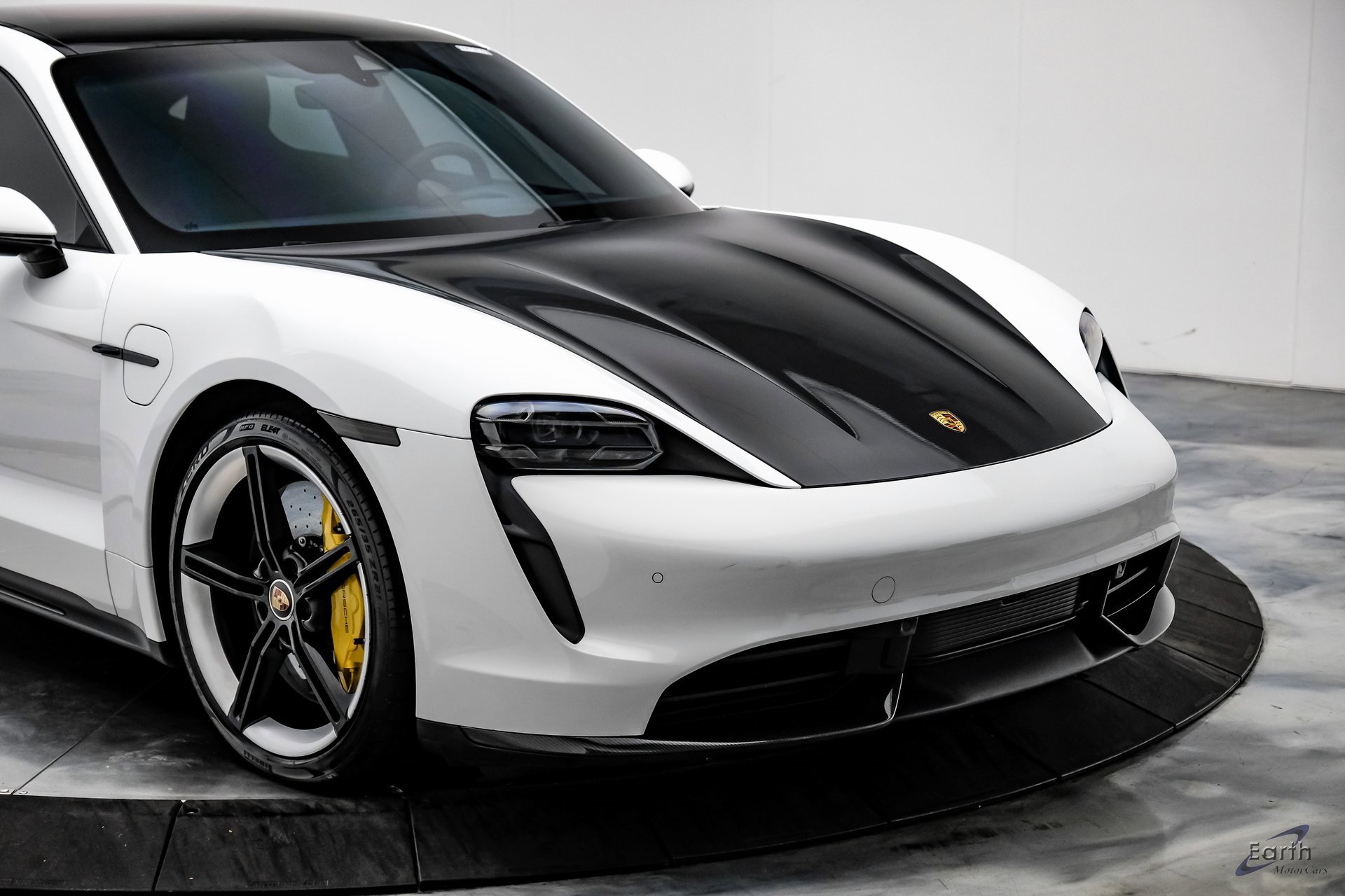 Used 2020 Porsche Taycan Turbo S image 23