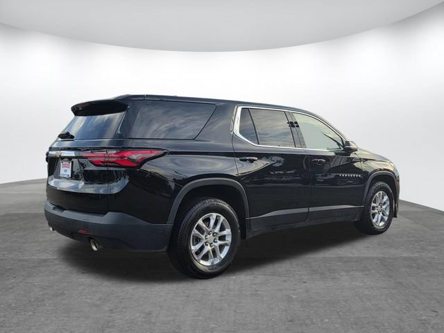 Used 2023 Chevrolet Traverse LS w/ Safety Package FWD video 3