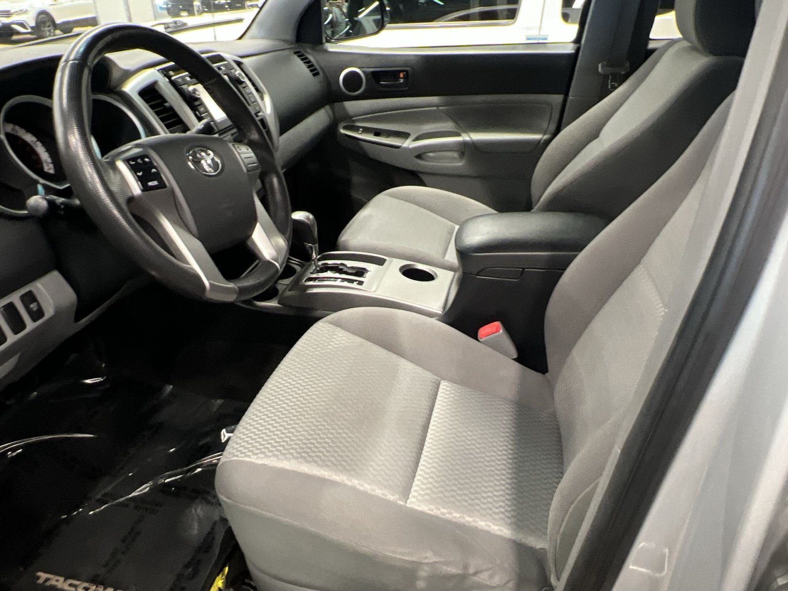 Used 2013 Toyota Tacoma 4x4 Double Cab w/ SR5 Pkg image 10