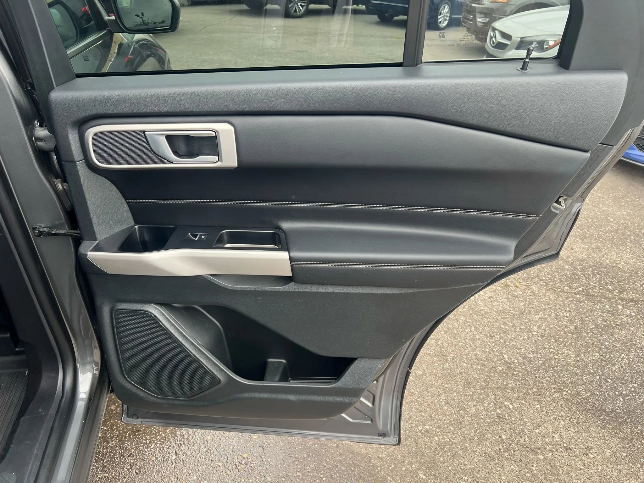 Used 2023 Ford Explorer XLT w/ Equipment Group 202A image 34