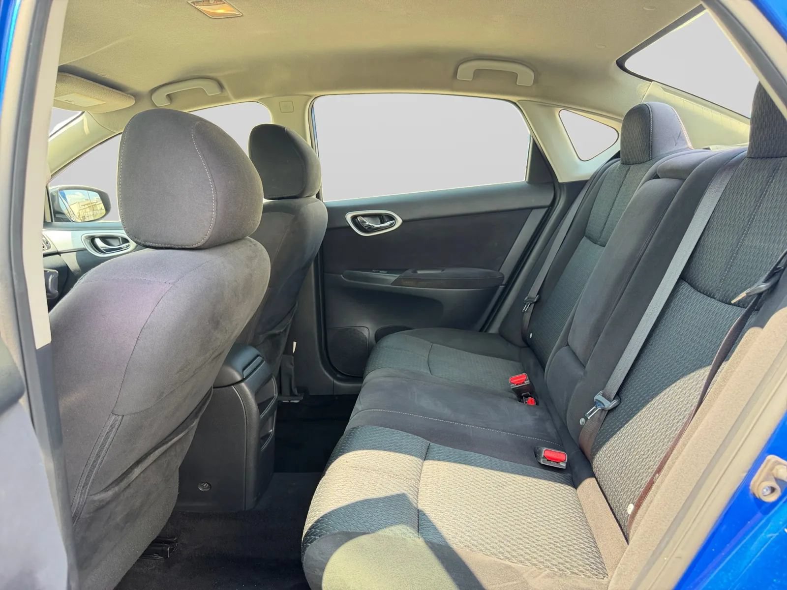 Used 2015 Nissan Sentra SR FWD image 26