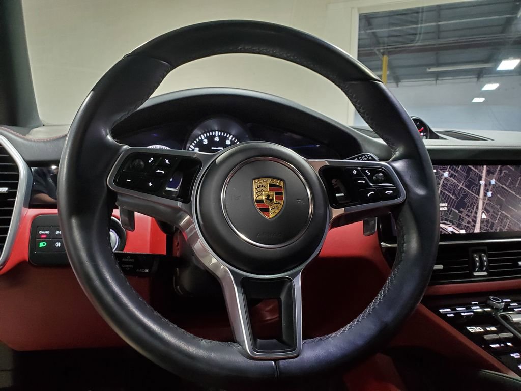 Used 2022 Porsche Cayenne image 30