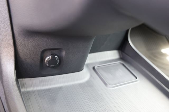 New 2026 Toyota Sienna XLE FWD image 24