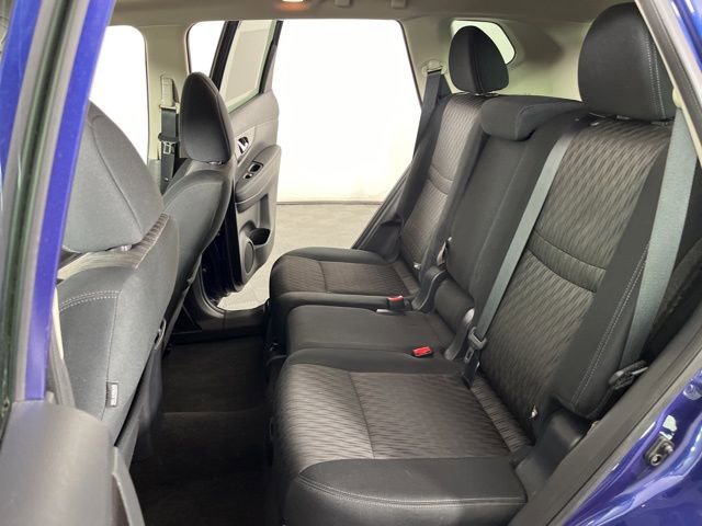 Used 2018 Nissan Rogue SV w/ Sun & Sound Touring Package image 42