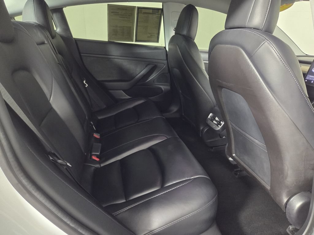 Used 2020 Tesla Model 3 Standard Range Plus RWD image 26