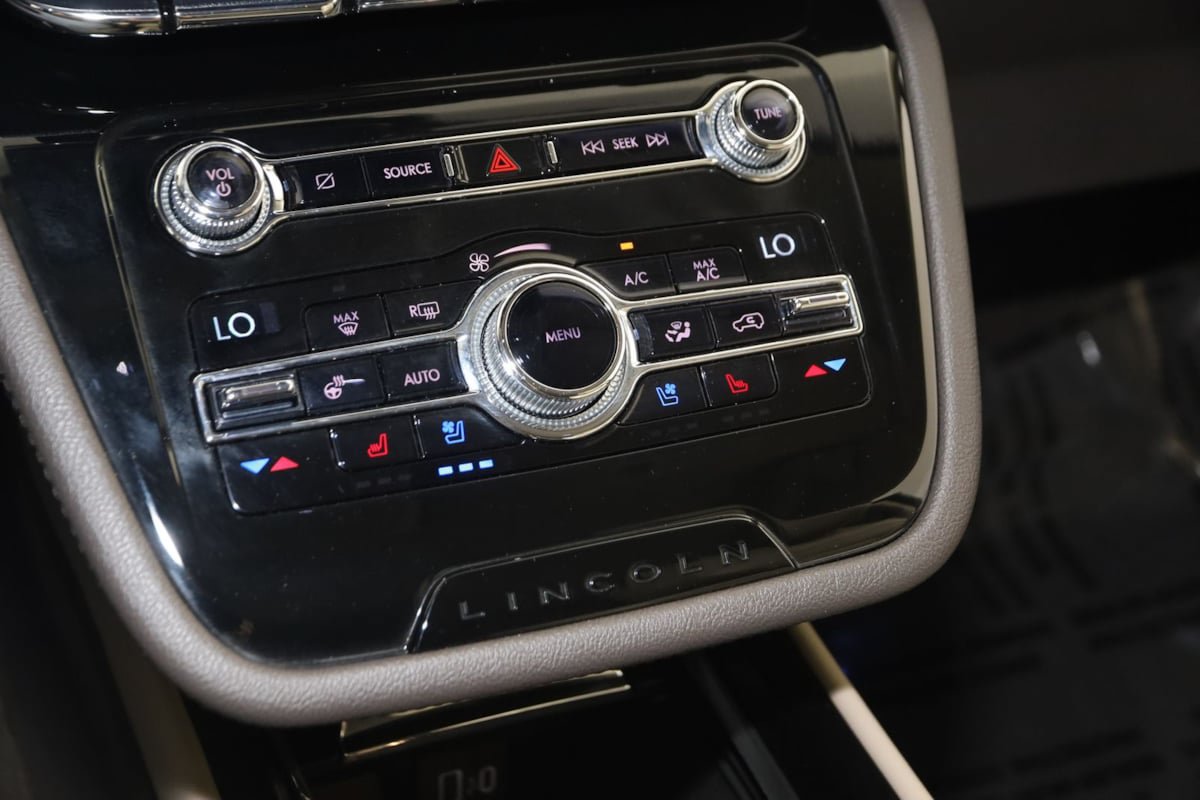 Used 2020 Lincoln Corsair AWD w/ Equipment Group 101A image 26