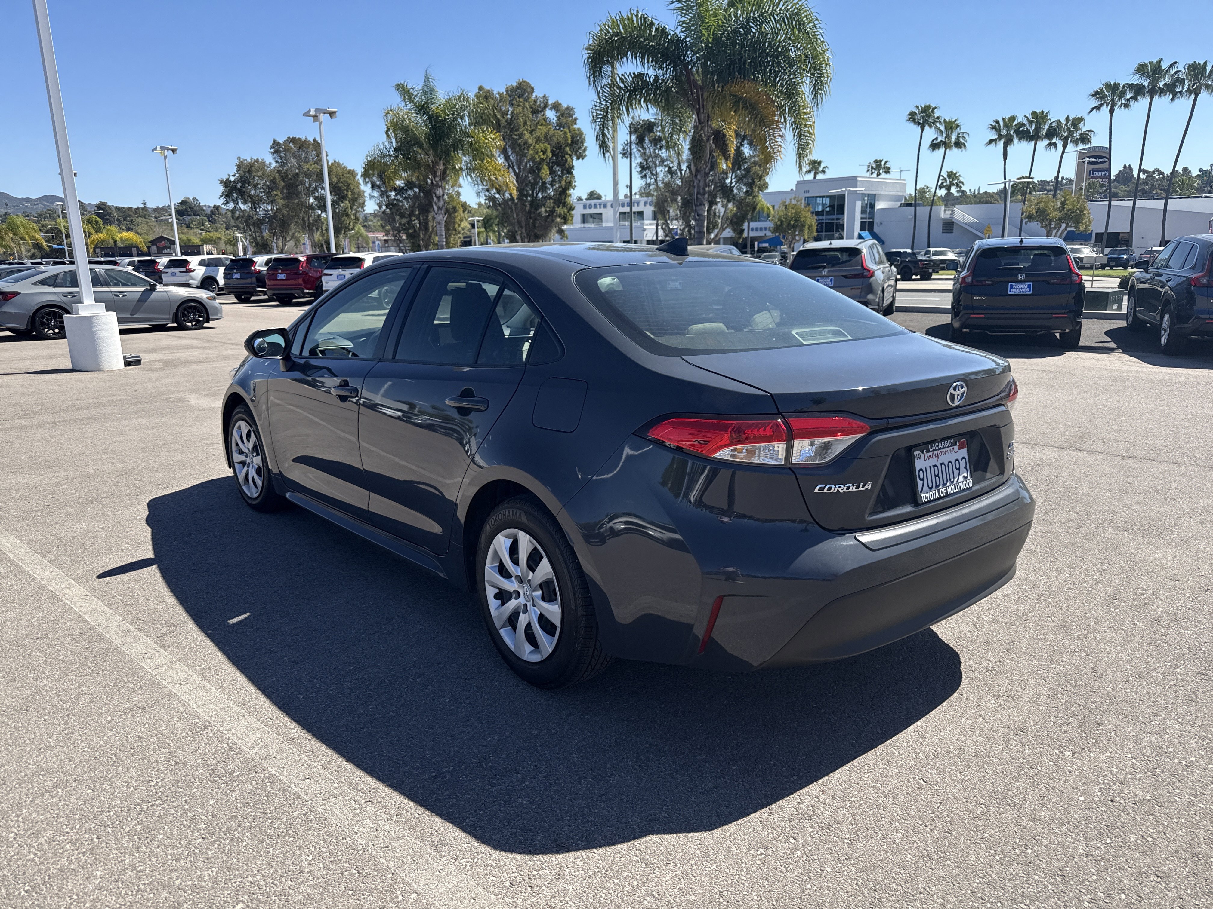 Used 2025 Toyota Corolla LE image 3