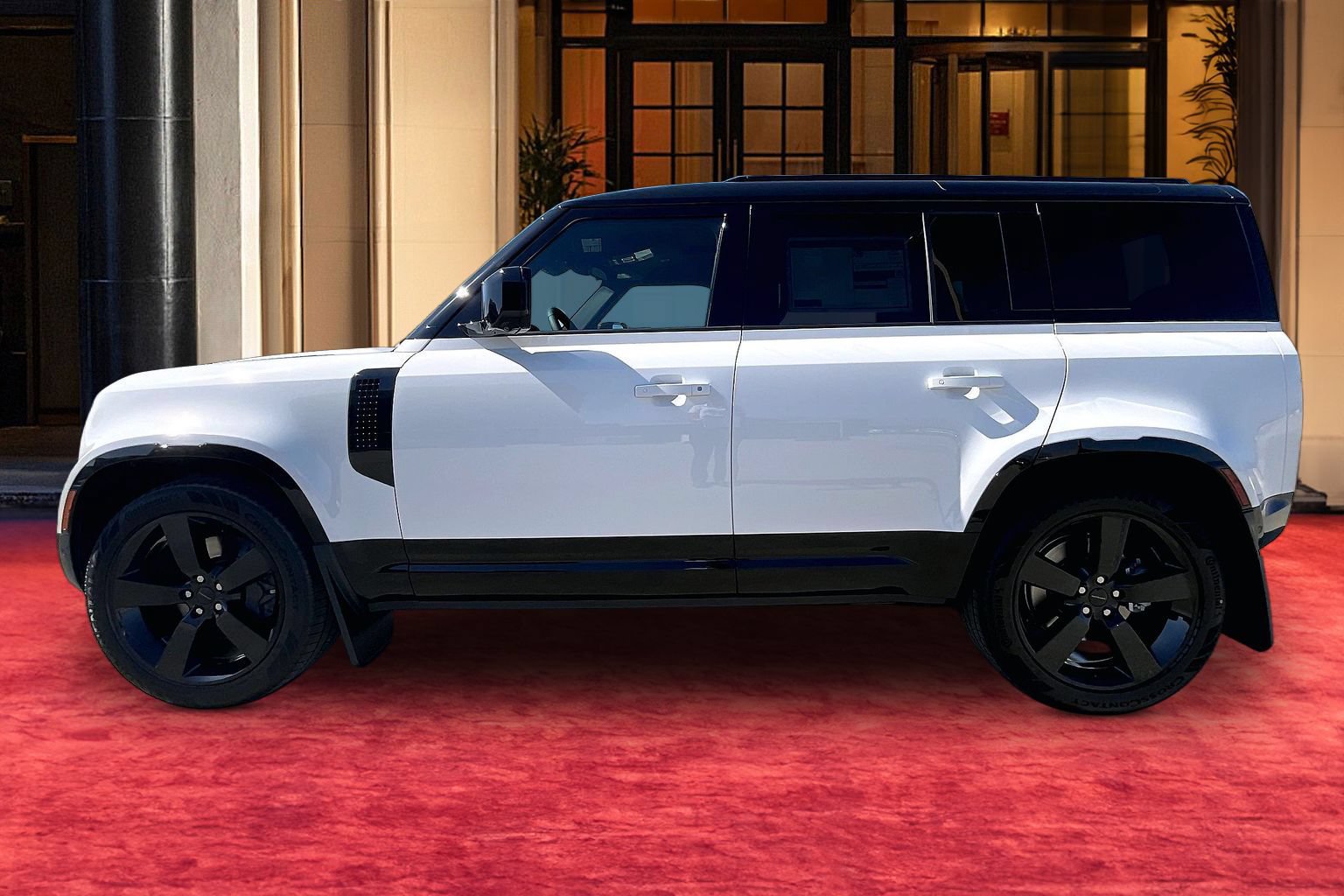 New 2026 Land Rover Defender 110 X-Dynamic SE AWD/4WD image 2
