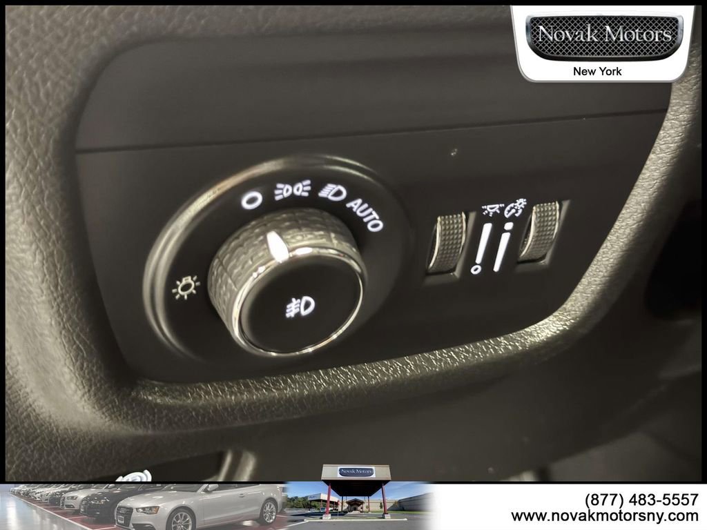 Used 2022 Jeep Grand Cherokee L Limited image 15