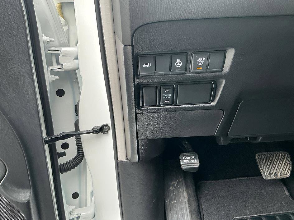 Certified 2024 Nissan Armada SL w/ Cargo Package image 13