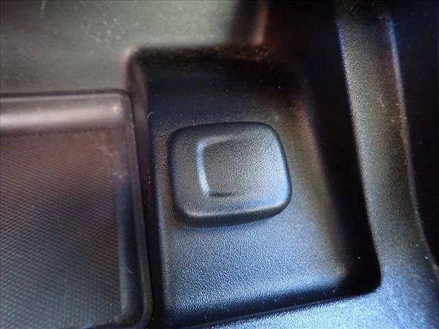 Used 2015 Chevrolet Impala LT w/ Convenience Package image 16