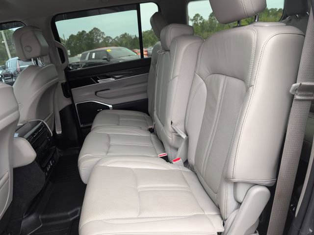 Certified 2022 Jeep Wagoneer Series III image 29