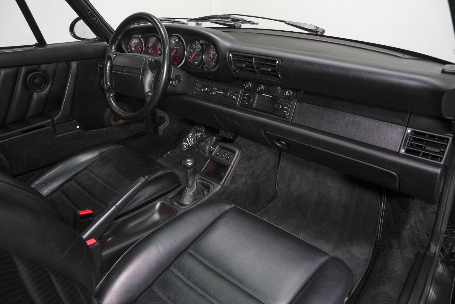 Used 1991 Porsche 911 Turbo image 32