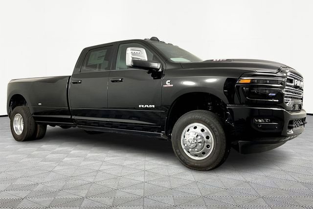 New 2026 RAM 3500 Laramie AWD/4WD image 3