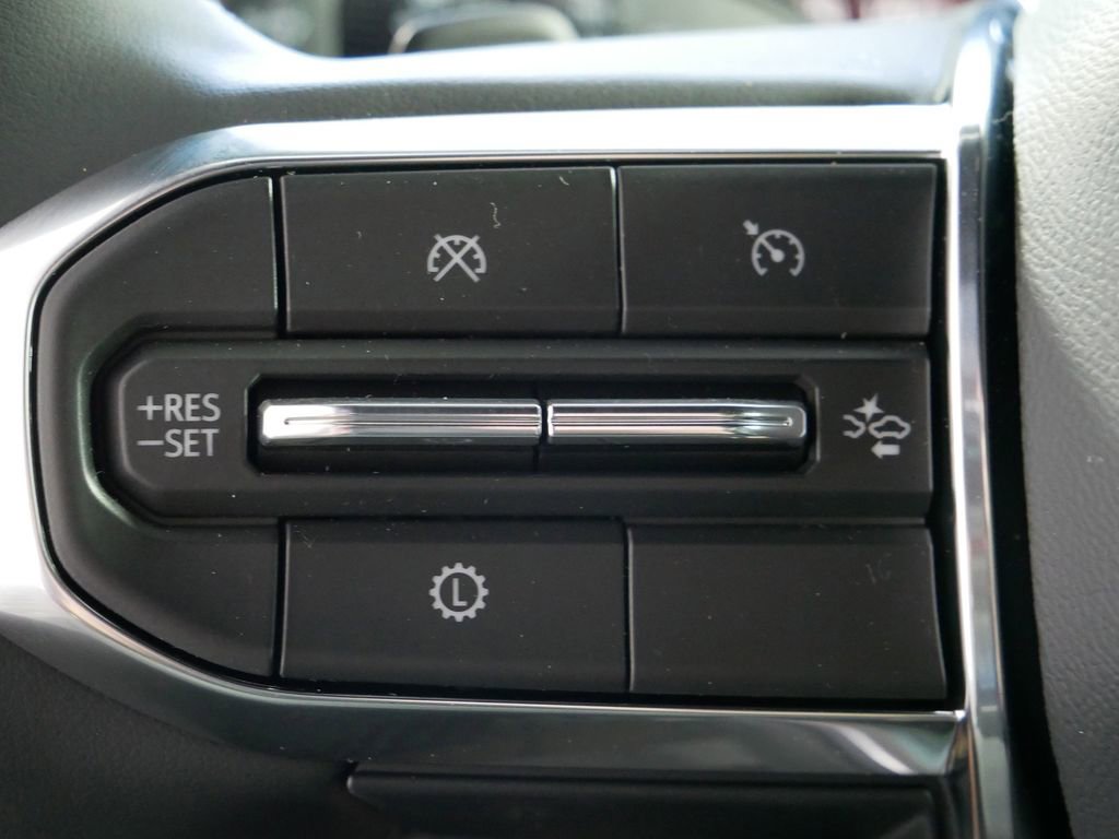 New 2025 GMC Acadia Elevation image 13