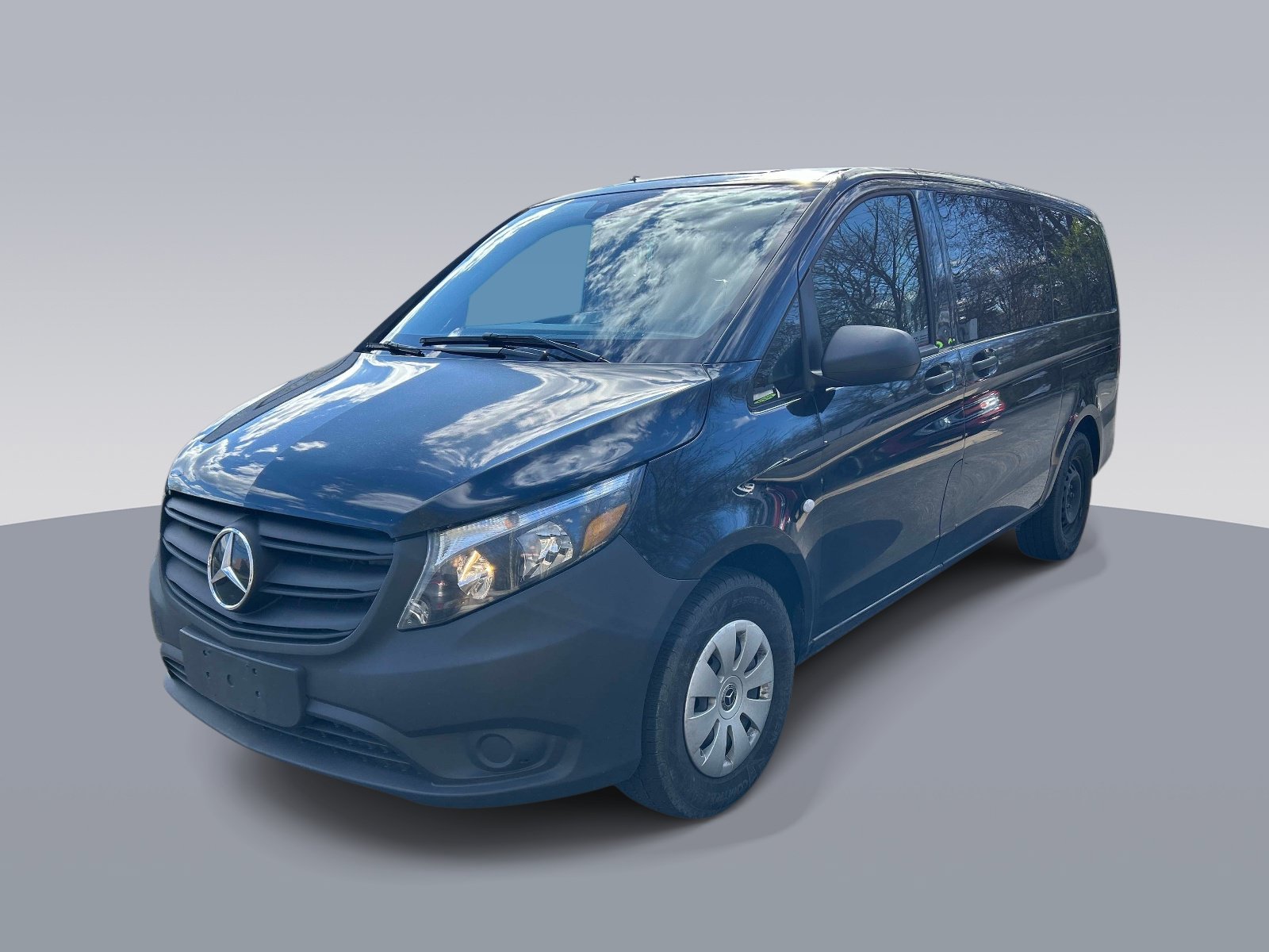 Used 2023 Mercedes-Benz Metris Passenger image 7