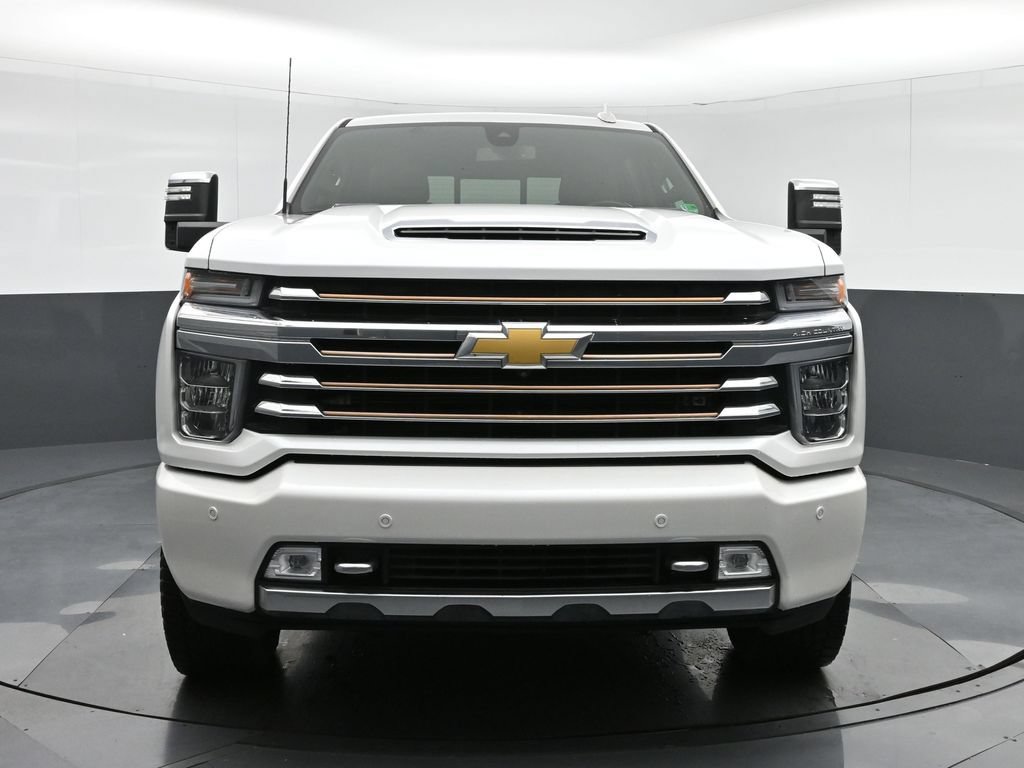 Used 2022 Chevrolet Silverado 2500 High Country w/ Safety Package II AWD/4WD image 2
