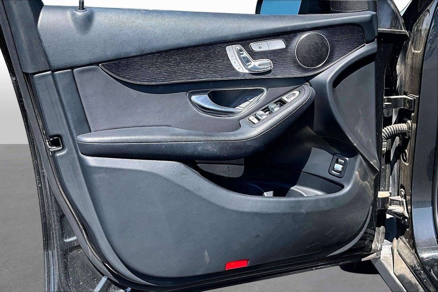 Used 2022 Mercedes-Benz GLC 300 image 13