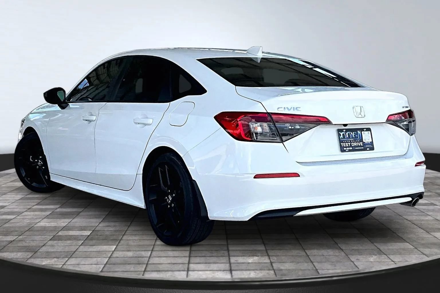 Used 2023 Honda Civic Sport image 4