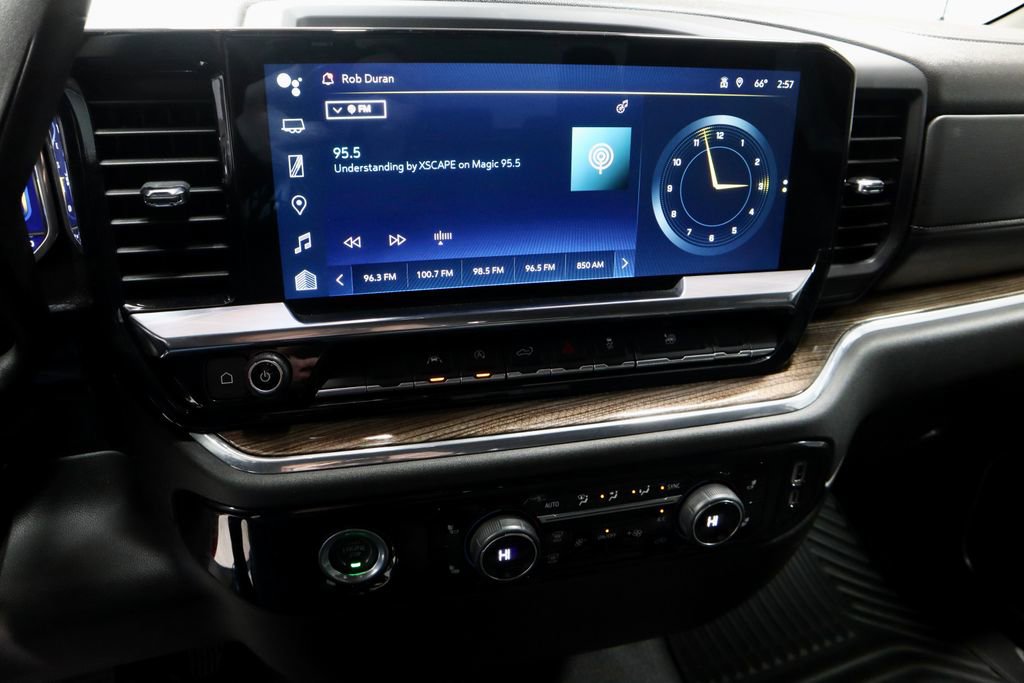 Used 2024 Chevrolet Silverado 1500 LT image 33