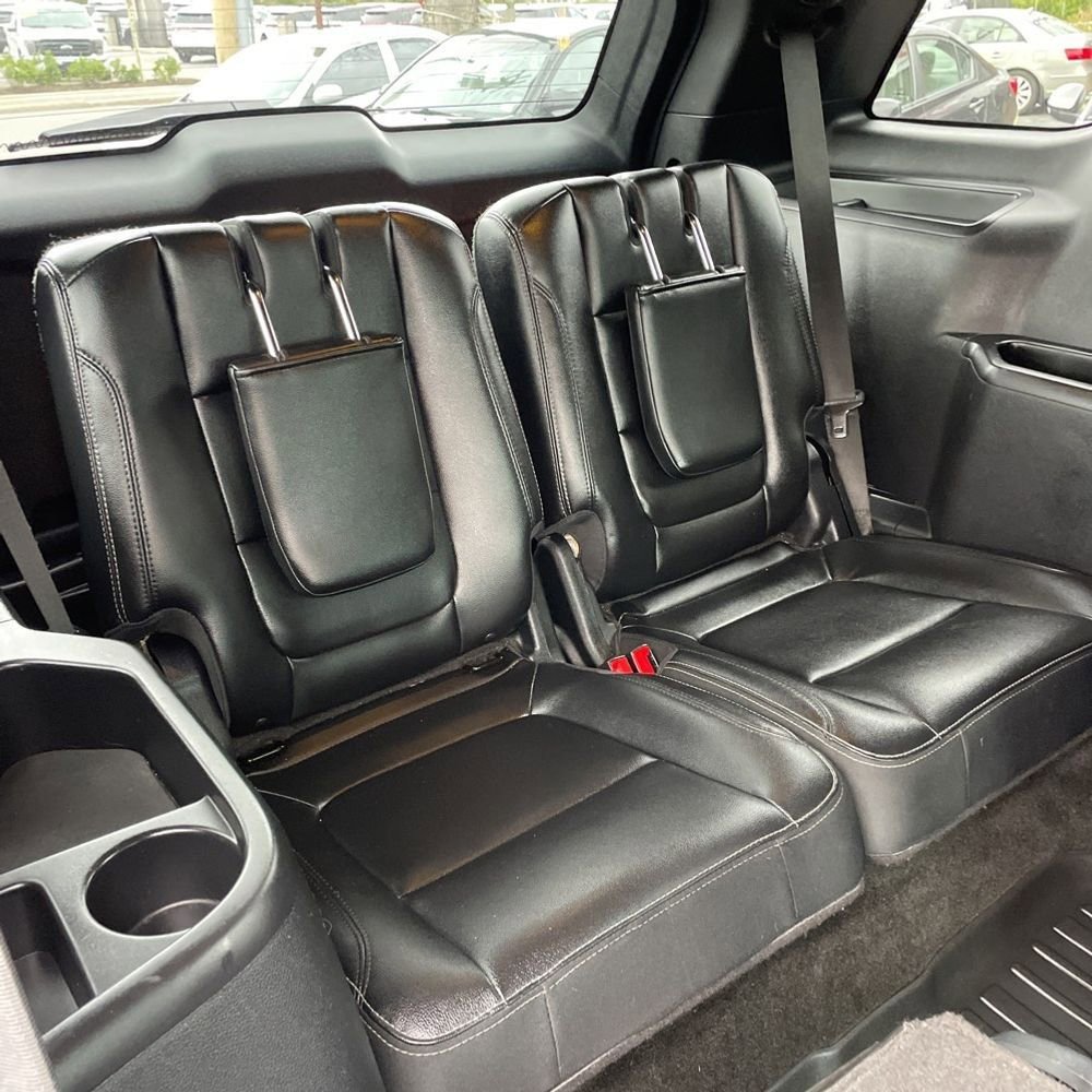 Used 2016 Ford Explorer Limited w/ Equipment Group 301A AWD/4WD image 14