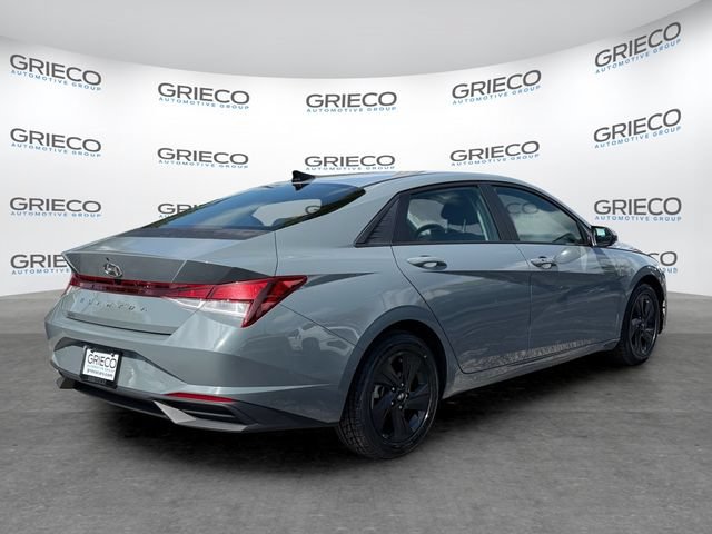 Used 2022 Hyundai Elantra SEL FWD image 7