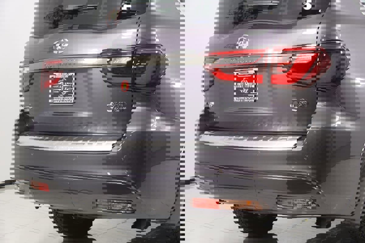 Used 2023 INFINITI QX80 Premium Select w/ All-Season Package image 47