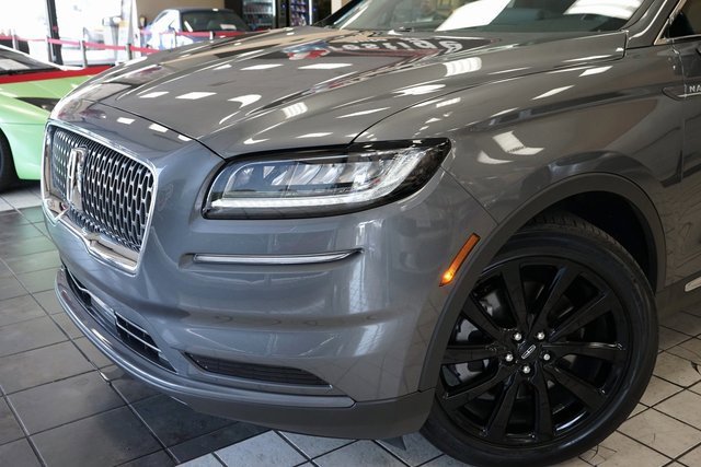 Used 2022 Lincoln Nautilus Reserve w/ Monochromatic Package image 22