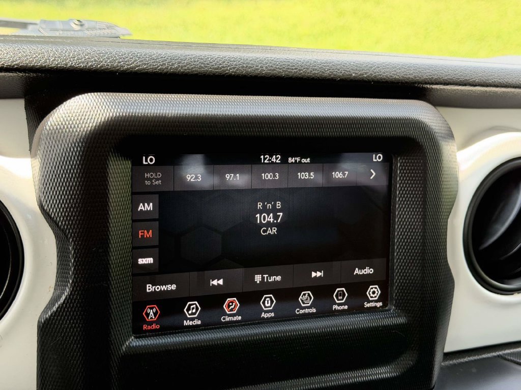 Used 2021 Jeep Wrangler Unlimited Sport AWD/4WD image 2