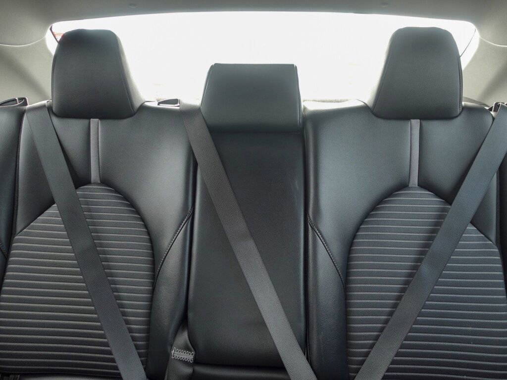 Used 2023 Toyota Camry SE image 16