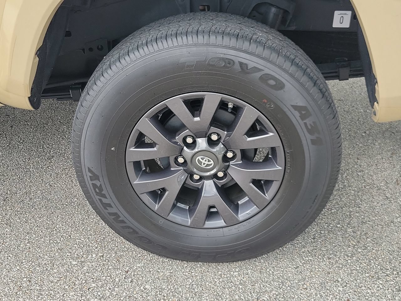 Used 2020 Toyota Tacoma SR5 RWD image 5
