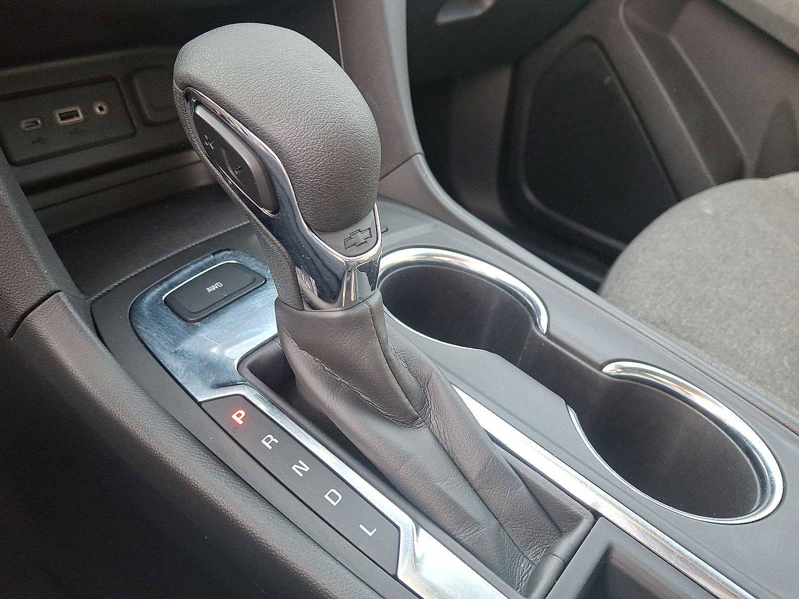 Used 2024 Chevrolet Equinox LT image 11