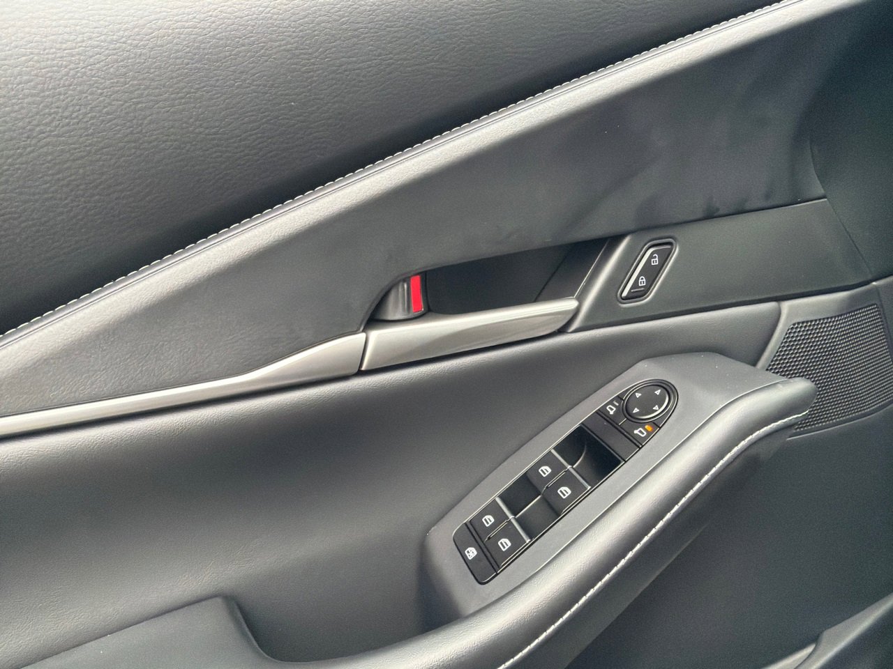 New 2026 MAZDA CX-30 AWD 2.5 S image 33