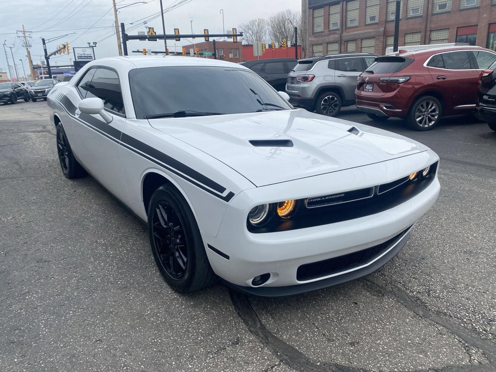 Used 2021 Dodge Challenger SXT image 14
