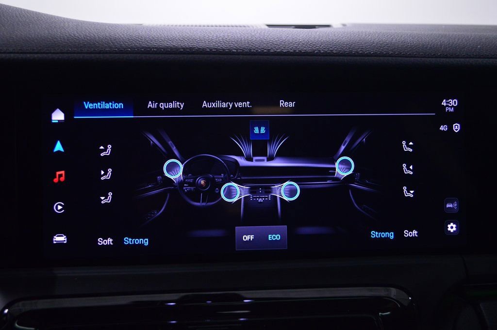 Certified 2025 Porsche Panamera 4 AWD/4WD image 32