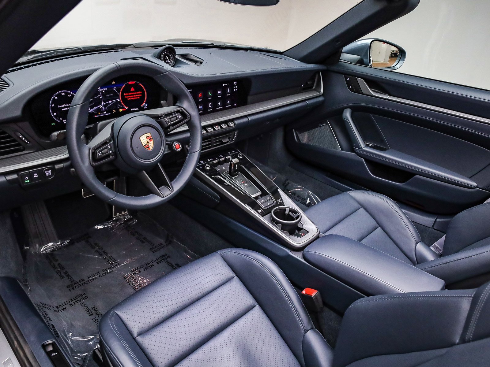 Used 2025 Porsche 911 Carrera image 4