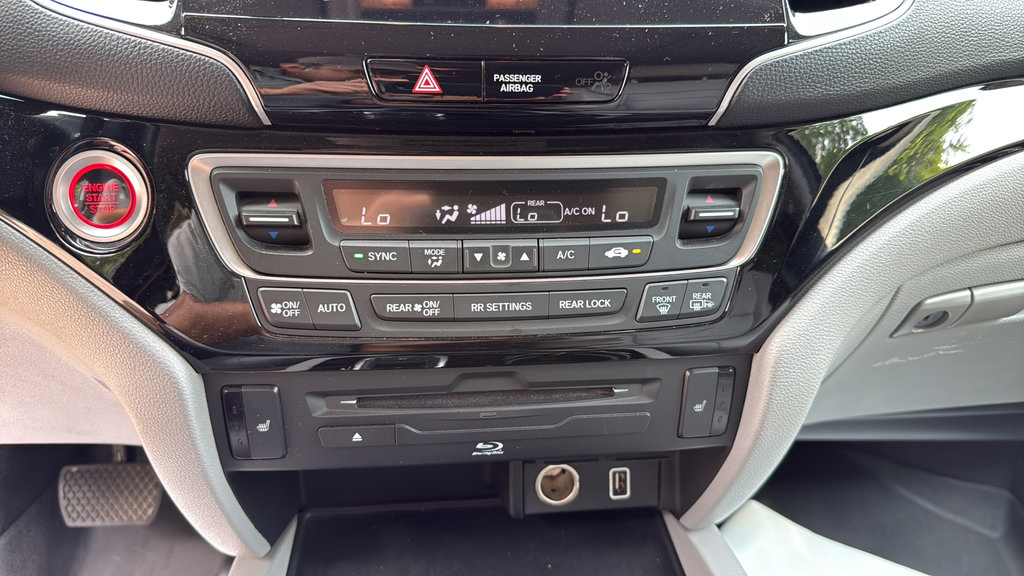 Used 2022 Honda Pilot Touring image 39