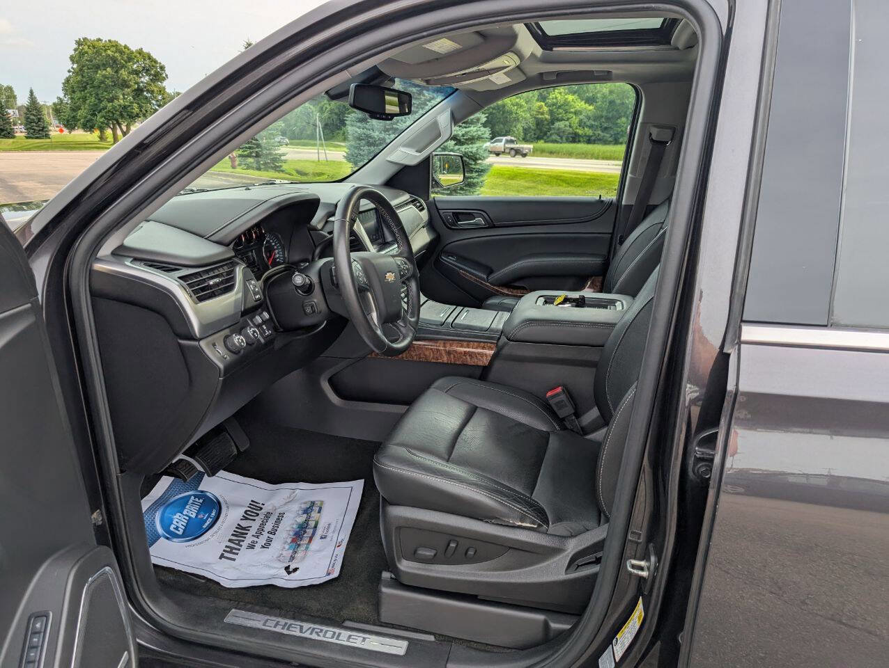 Used 2017 Chevrolet Suburban Premier AWD/4WD image 19