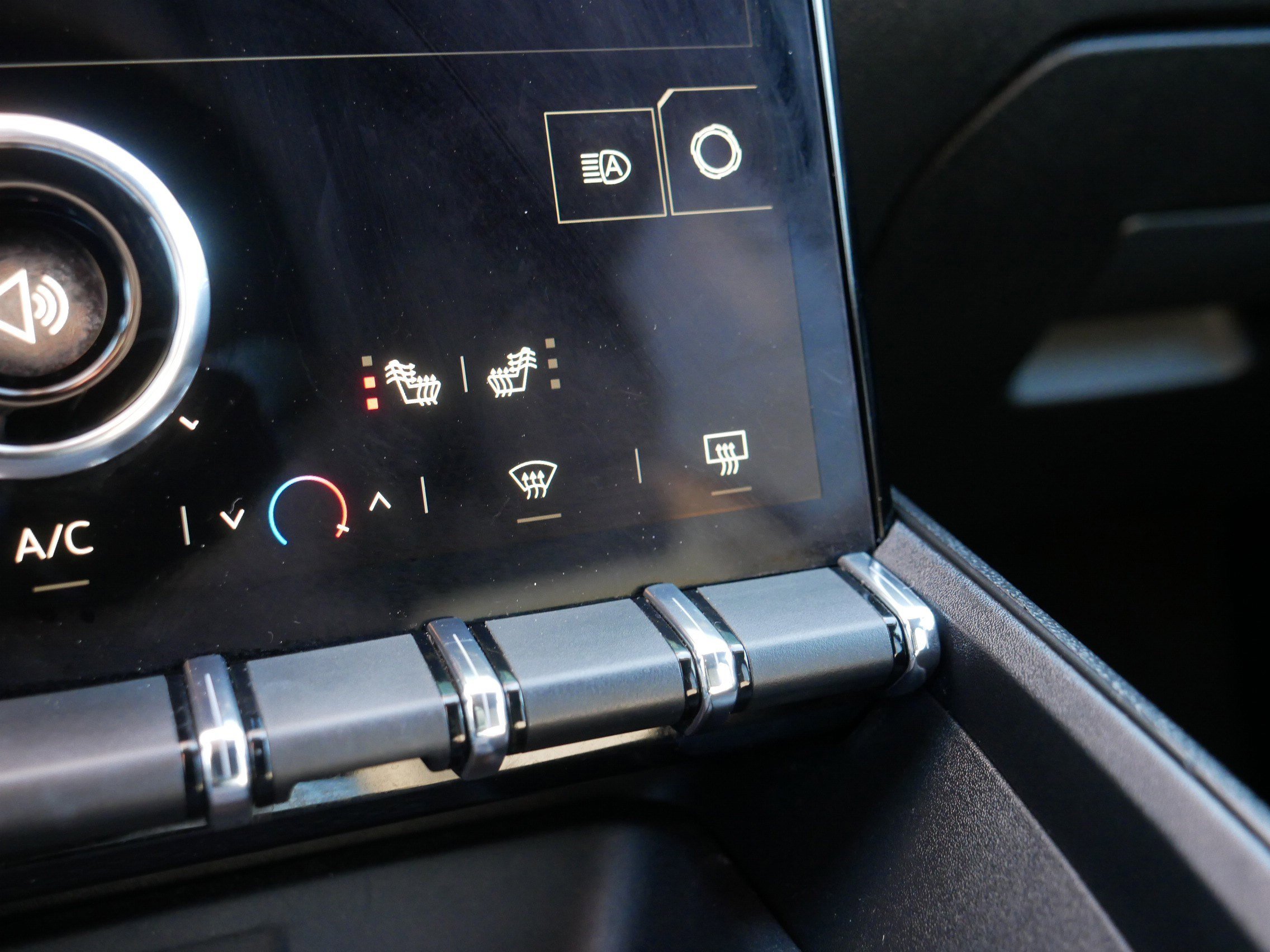 Used 2025 GMC Terrain Elevation image 32