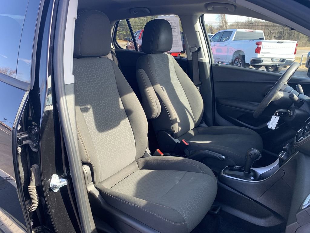 Used 2020 Chevrolet Trax LS w/ Tint and Cruise Package image 25