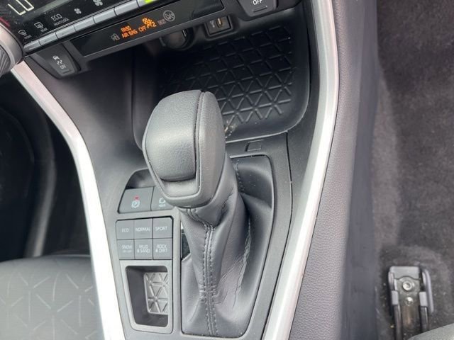 Certified 2025 Toyota RAV4 XLE image 22