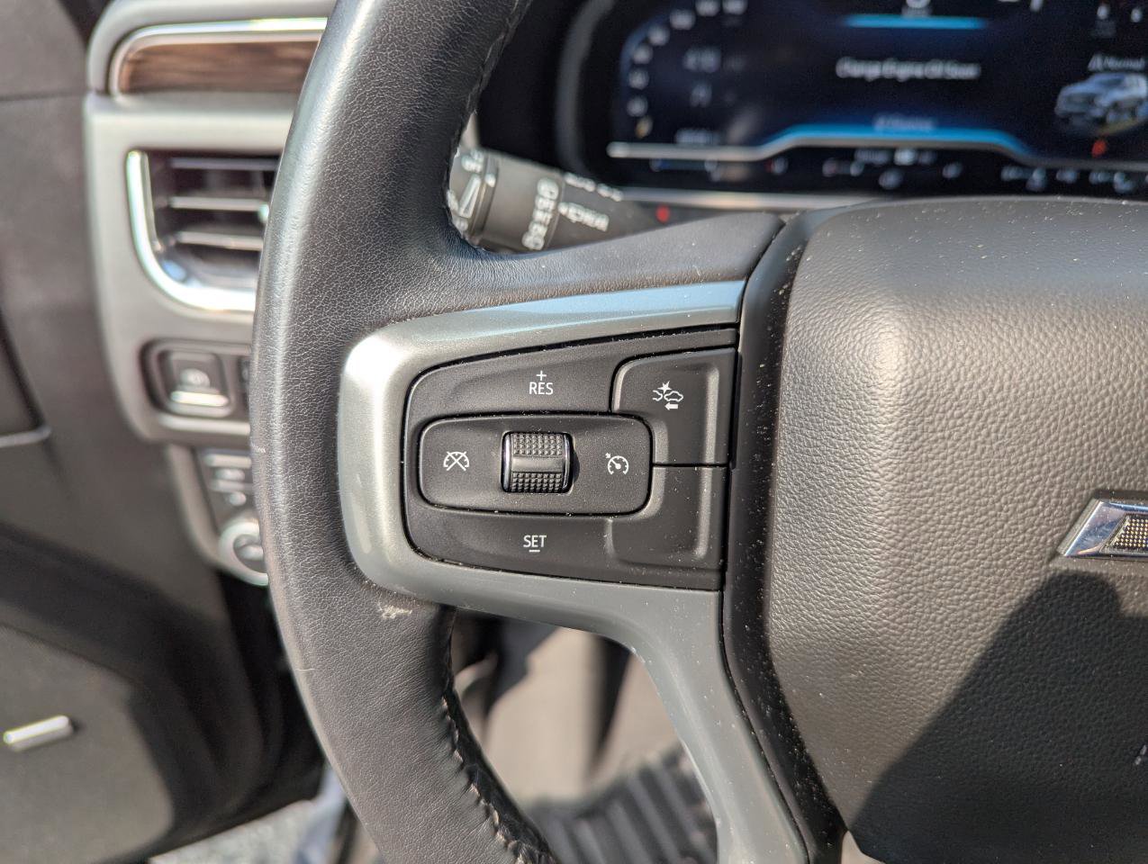Used 2023 Chevrolet Tahoe Z71 AWD/4WD image 16