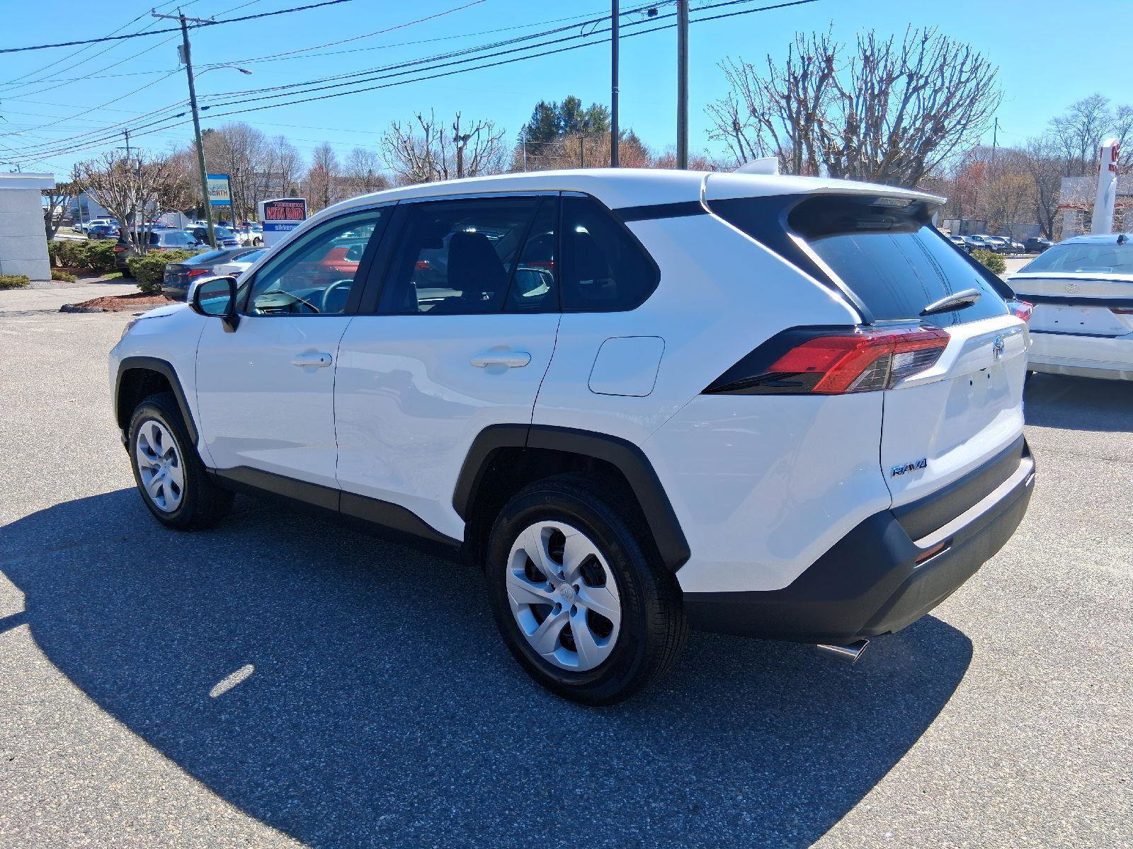 Used 2025 Toyota RAV4 LE image 5