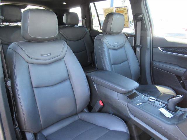 Used 2025 Cadillac XT6 Premium Luxury image 8