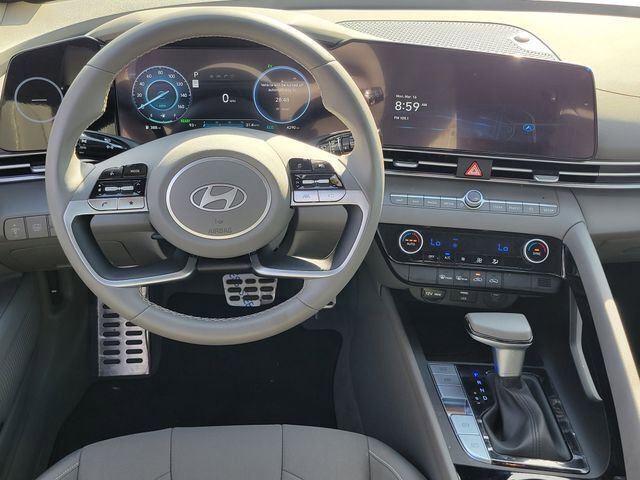 Certified 2025 Hyundai Elantra SEL image 4